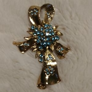 🎉2/$16 Oversized Pendant Brass Antique Gold and Blue Crystal Costume Jewelry